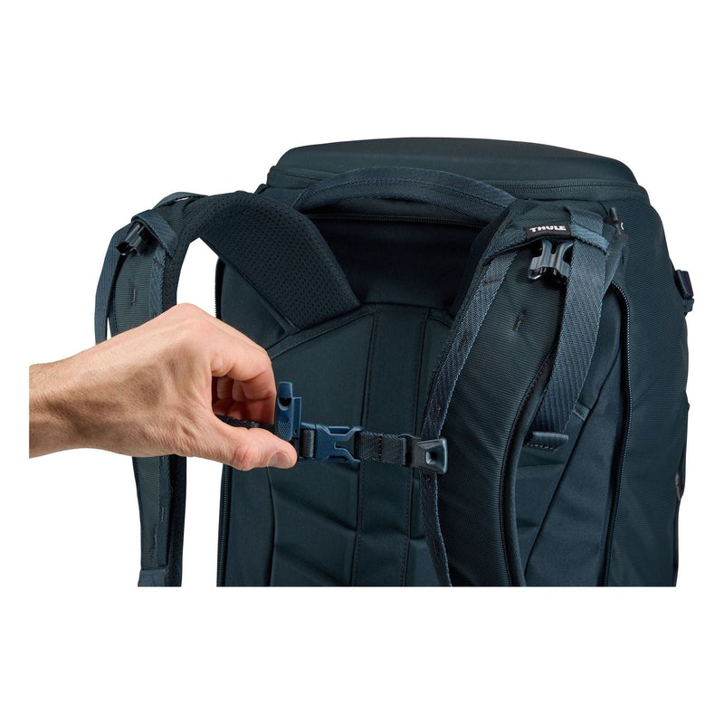 Thule Landmark 70L travel pack darkest blue