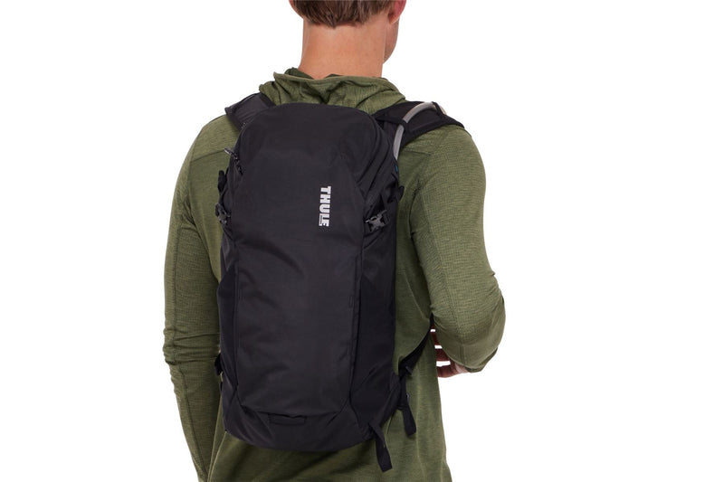 Thule AllTrail hydration pack 16L black