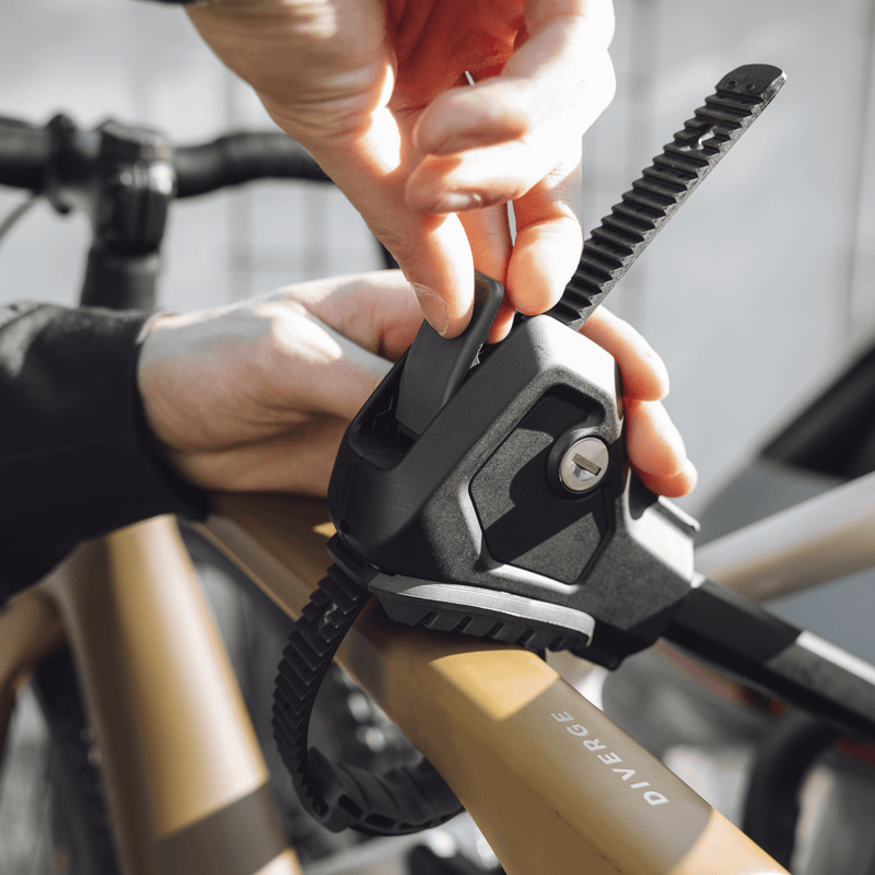 Thule EasyFold 3 Platform Bike Rack | E-Bike Compatible | Tiltable | Lockable