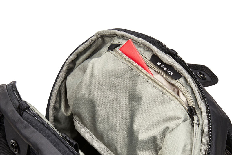 Thule Tact backpack 16L 3204711