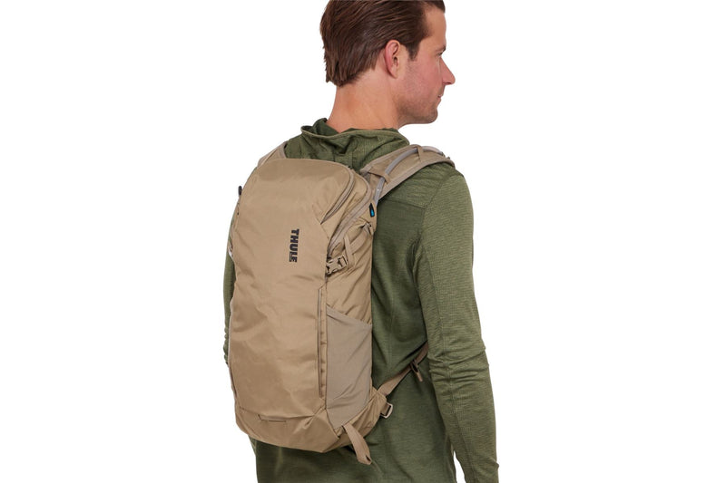 Thule AllTrail hydration pack 16L Faded Khaki tan