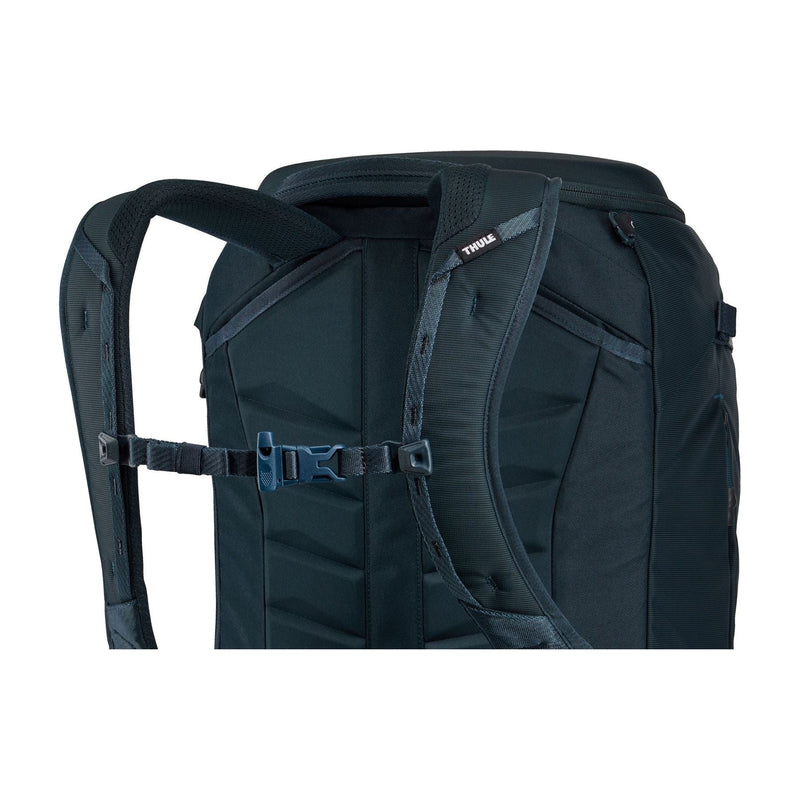 Thule Landmark 40L travel pack darkest blue