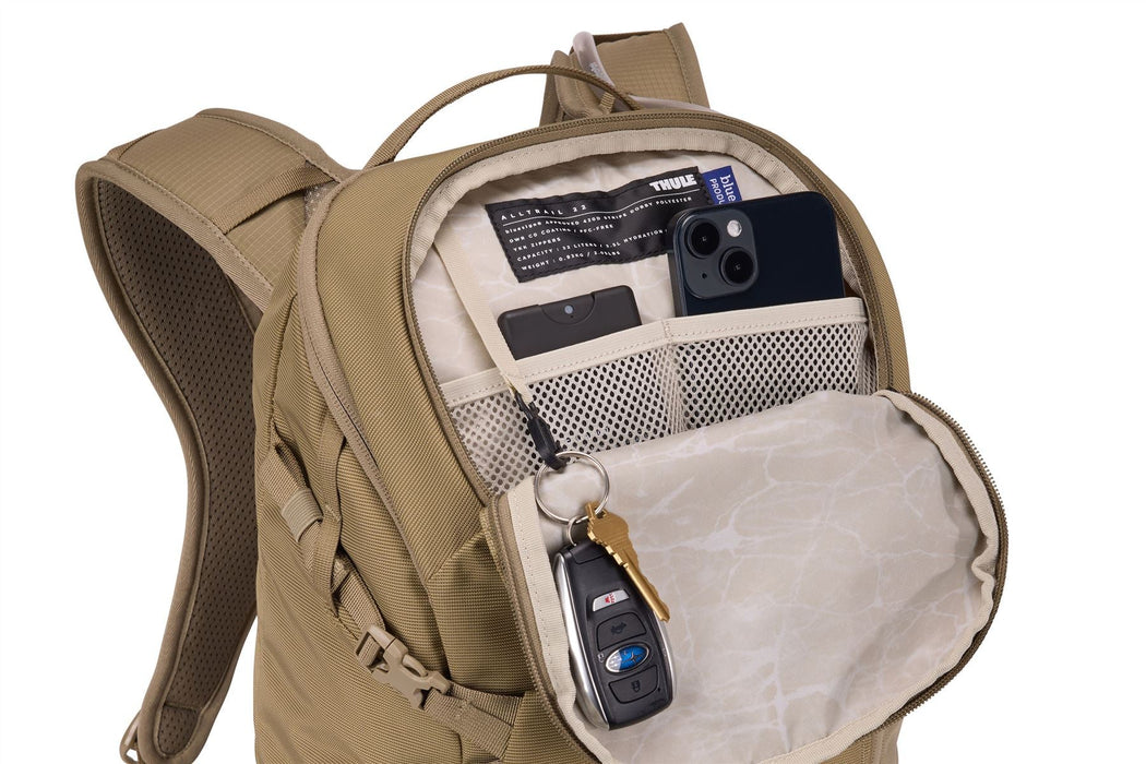 Thule AllTrail hydration pack 22L Faded Khaki tan - Thule - My Roof Bars