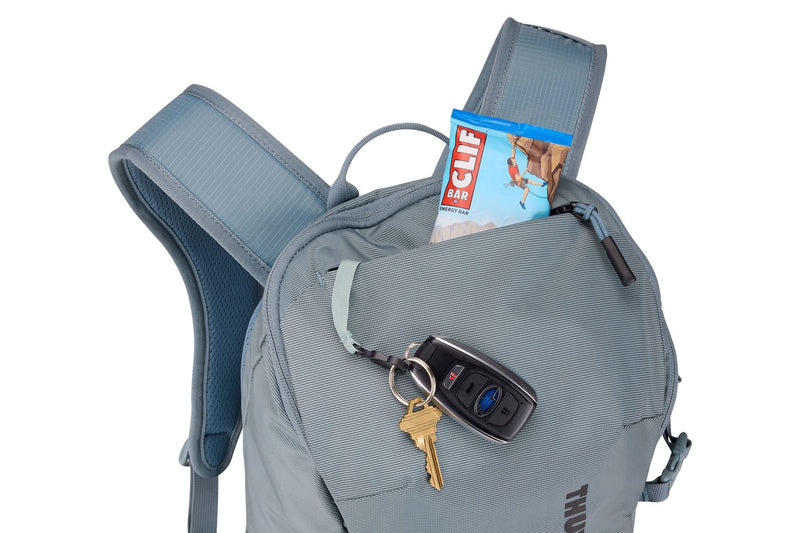 Thule AllTrail 18L daypack with rain cover Pond grey