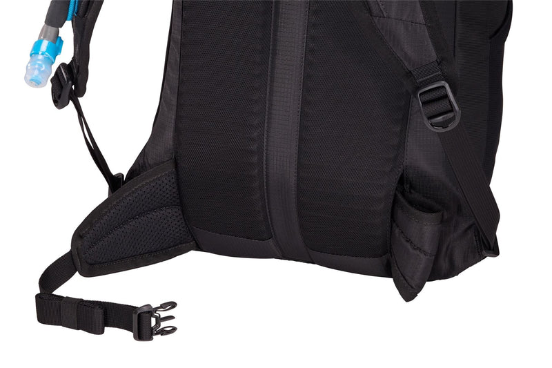 Thule AllTrail hydration pack 22L black