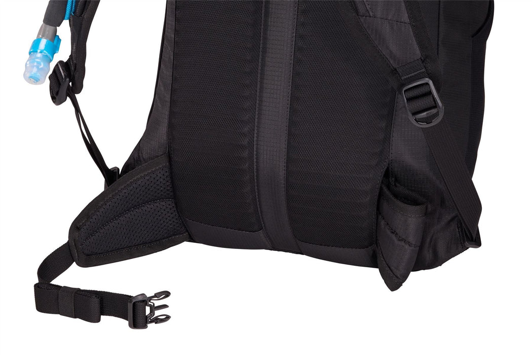Thule AllTrail hydration pack 22L black - Thule - My Roof Bars