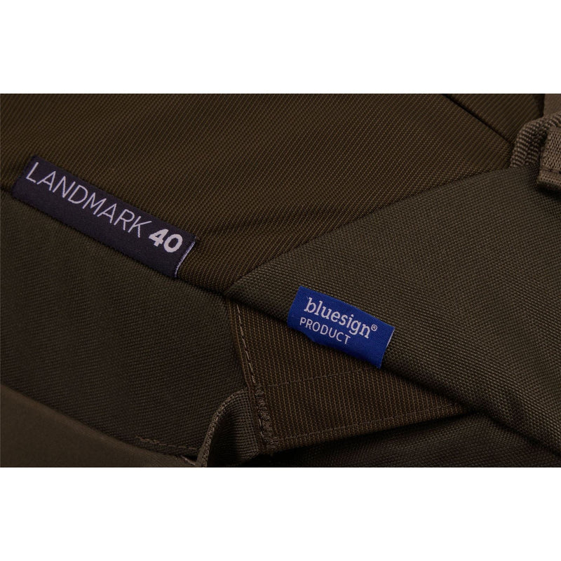 Thule Landmark 40L travel pack deep khaki